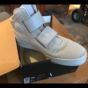 Mens hightop sneakers